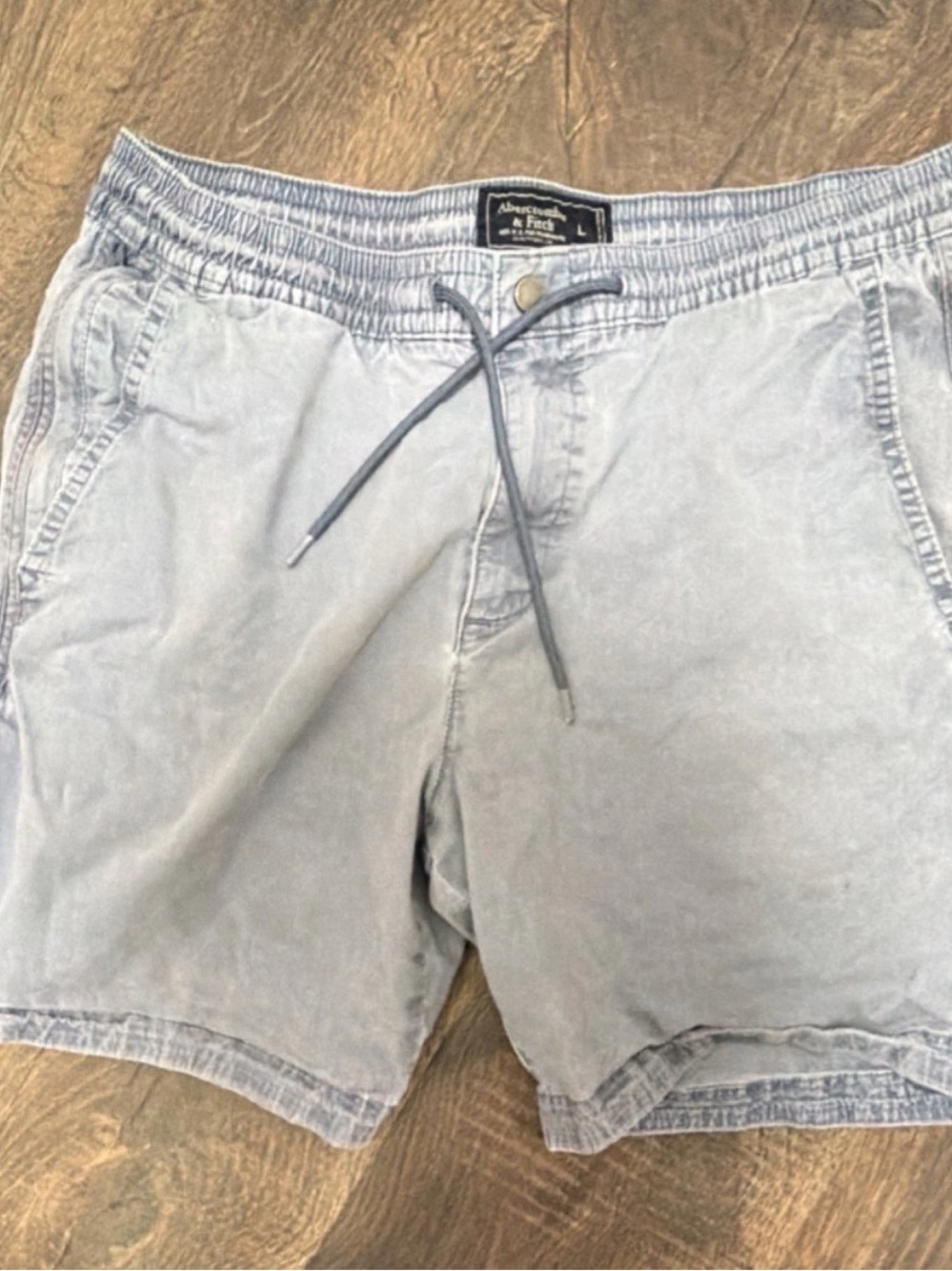 Abercrombie & Fitch light blue Pull On Shorts Men’s Size LG Casual Summer